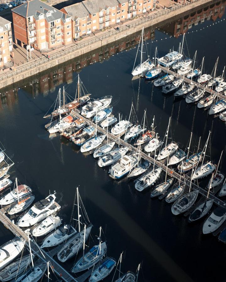 Apartmán Beach On The Doorstep Meridian Tower Marina Swansea Exteriér fotografie