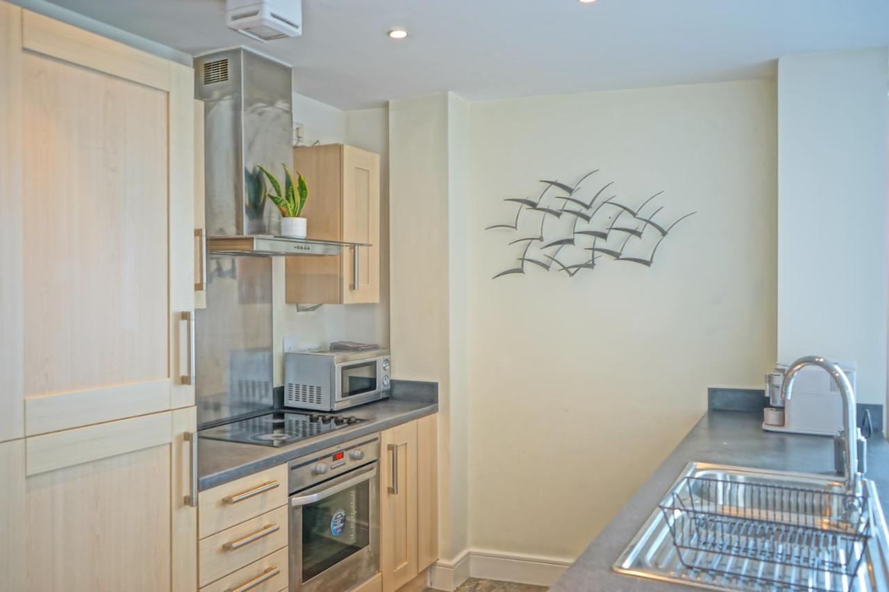 Apartmán Beach On The Doorstep Meridian Tower Marina Swansea Exteriér fotografie